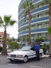 Parada de taxis Mediterranean Palace