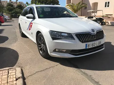 Maurizio Taxi Service-24hours
