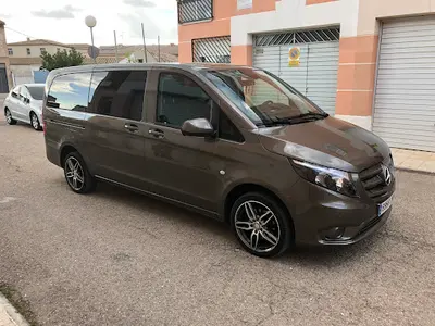 Taxi Dosbarrios 24 horas, aeropuerto , transfer vehículo alta gama