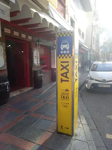 Parada de Taxis-Antigua plaza del Ayuntamiento