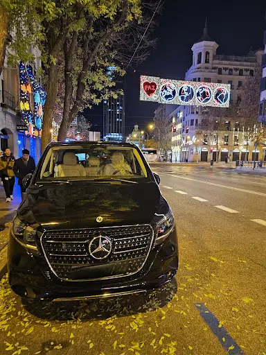 Taxi Madrid - 5 -8 Plazas - Viajes - Familiar - Grande - Grupos - Reservan