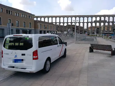 Taxi Mercedes Van