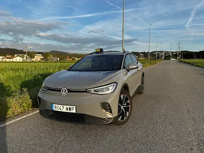 TAXI MONTORNÈS MIREIA CEACERO 24h ID4 Volkswagen