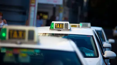 taxiensevilla.com