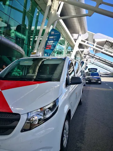 TAXI VIGO MERCEDES 7 Plazas y Aeropuerto