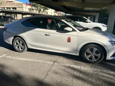 Taxi Cristóbal Hueso